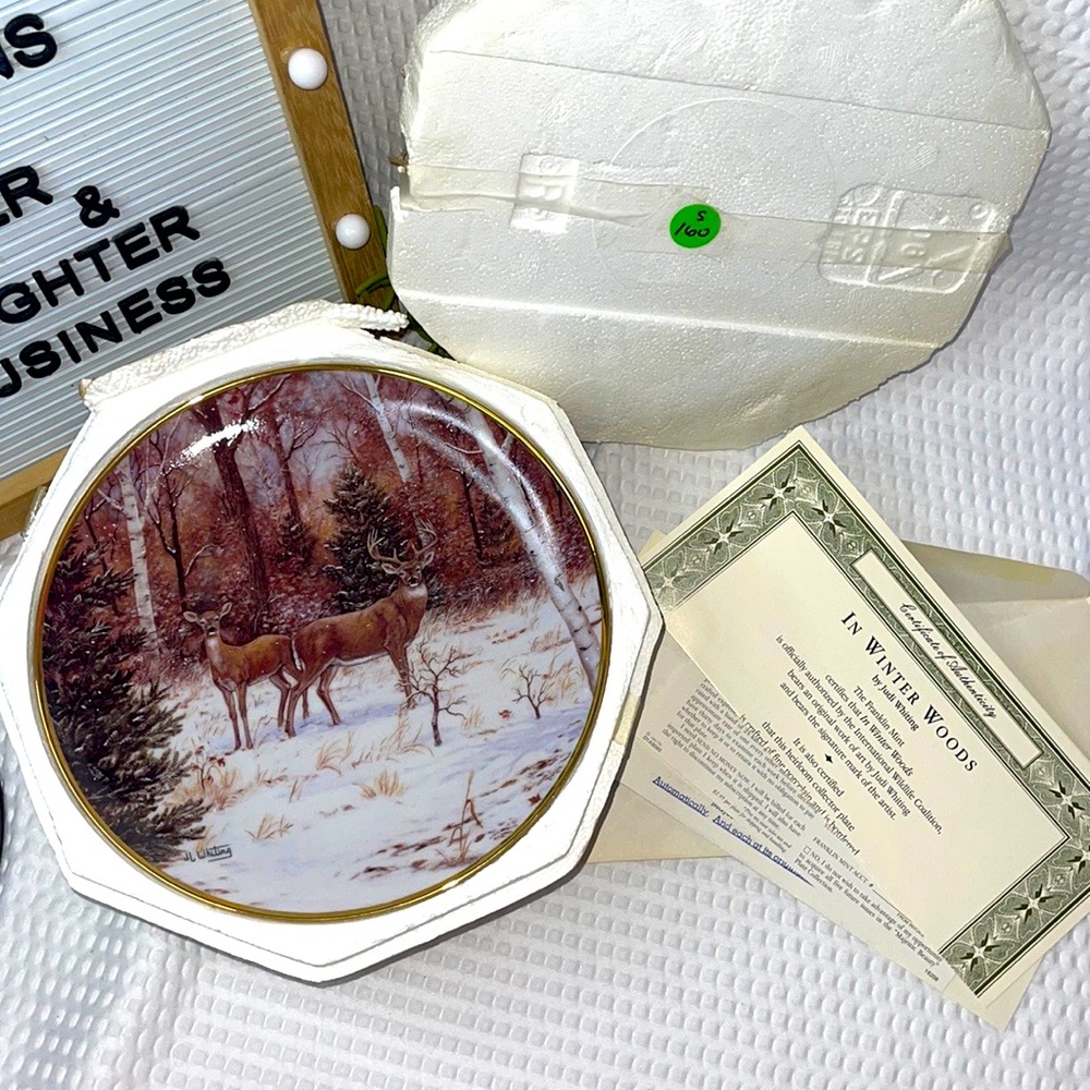The Franklin Mint Collect Porcelain Plate In Winter Woods HG252238 By JL Whiting - Picture 1 of 4
